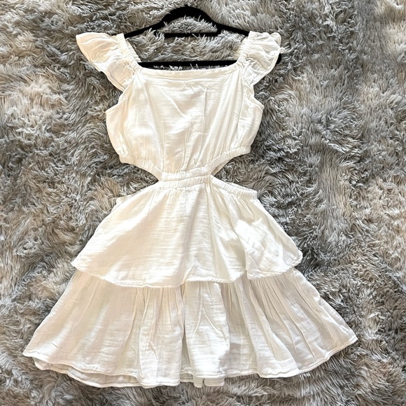 GAP Cutout Ruffle Dress. Size M. NWT - Picture 10 of 10